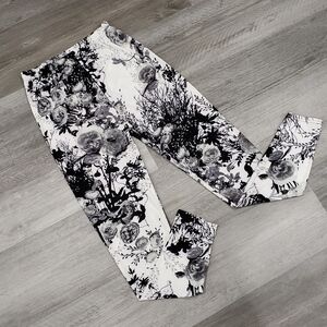 Butter-soft Infinity Raine patterned leggings